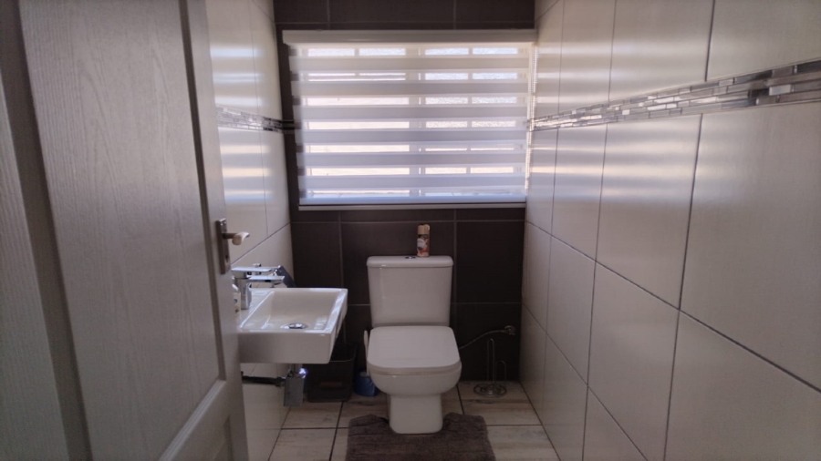 3 Bedroom Property for Sale in Vaalpark Free State